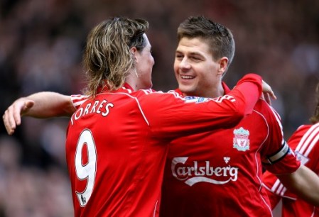 Steven Gerrard and Fernando Torres celbrate a goal