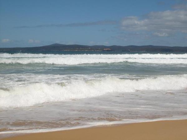 28 - Nice surf, unless your a surfer (than its pure dissapointing).